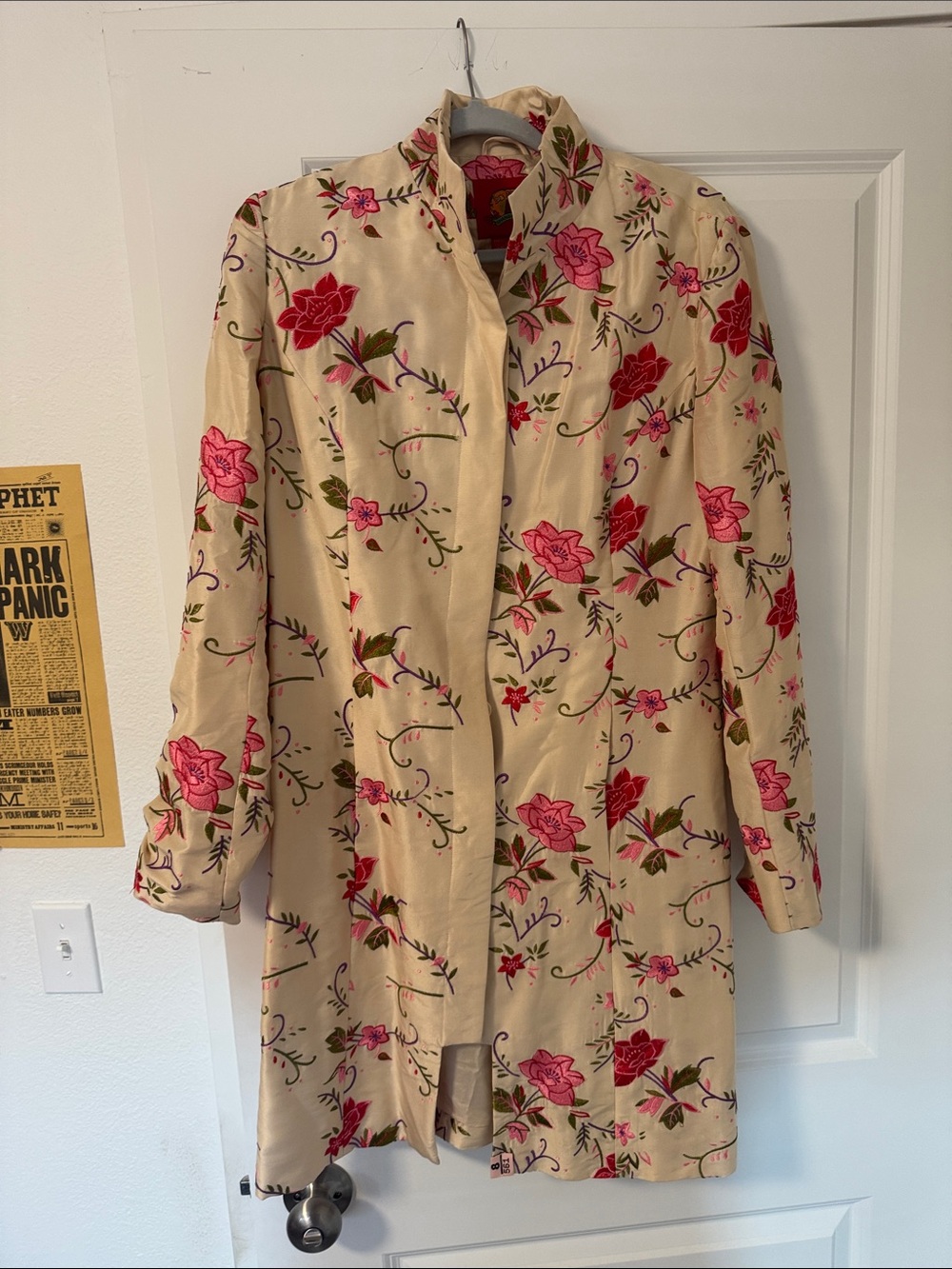 Shanghai Tang Cream Trench Coat with Pink & Red Floral Embroidery